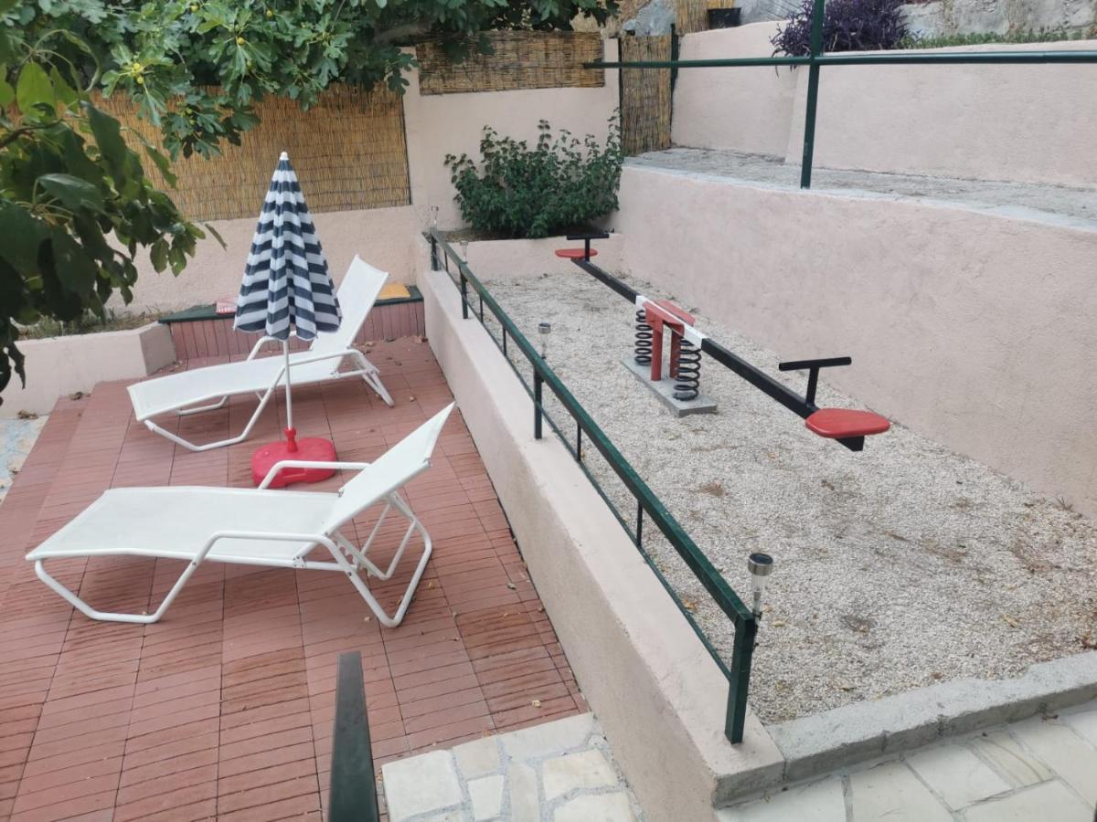 Big And Spacious Apartment In The Heart Of Omis Bagian luar foto