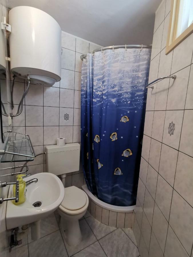 Big And Spacious Apartment In The Heart Of Omis Bagian luar foto